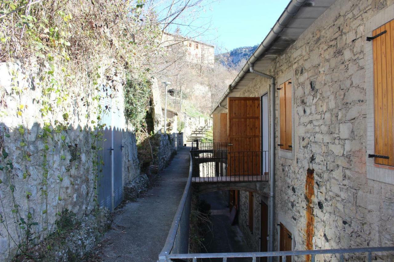 Sant Corneli Duplex Para 6 En Cercs, Berga - A 30 Mins Del Pedraforca מראה חיצוני תמונה